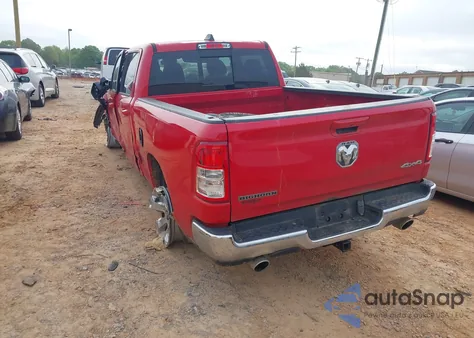 2022 Ram 1500 Big Horn 4X4 6'4 Box from USA, damaged, VIN 1C6SRFMT9NN131094